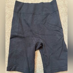 Fabletics seamless ribbed high waisted biker shorts